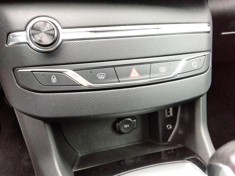 Used PEUGEOT 308 1.2 Puretech 110ch Style S&S 5p 2016 Noir Perla Nera € 8640 in Lesménils