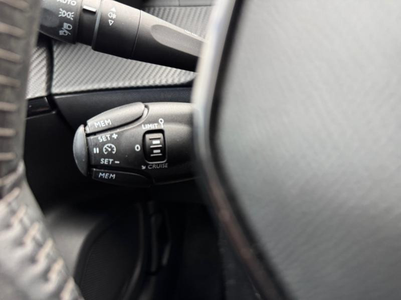 Used PEUGEOT 2008 1.2 PureTech 100ch S&S Style 2021 Orange € 12940 in Lesménils