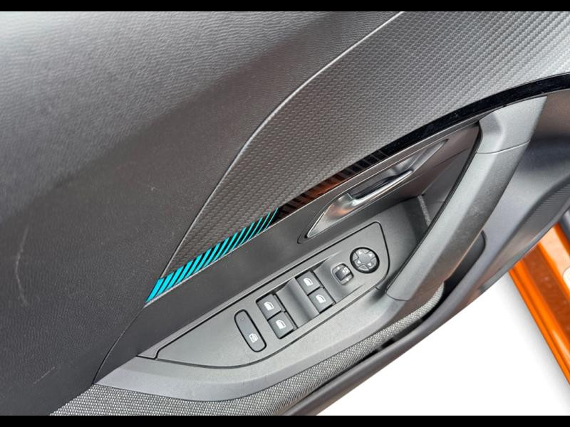 Used PEUGEOT 2008 1.2 PureTech 100ch S&S Style 2021 Orange € 12940 in Lesménils