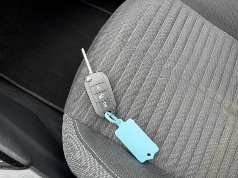 Used PEUGEOT 2008 1.2 PureTech 100ch S&S Style 2021 Orange € 12940 in Lesménils