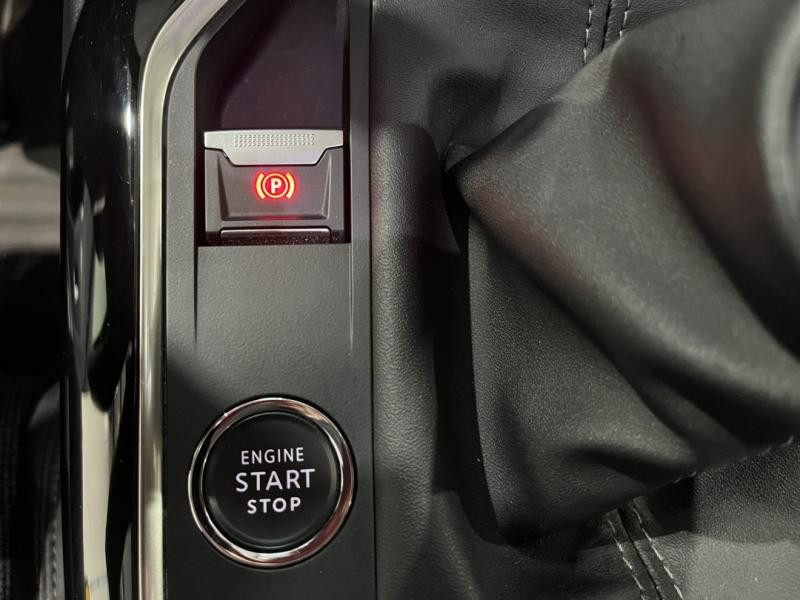 Used PEUGEOT 3008 1.2 PureTech 130ch Allure S&S 2018 Gris Artense (M) € 13190 in Lesménils