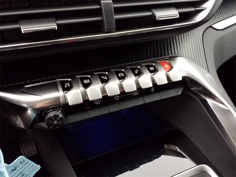 Used PEUGEOT 3008 1.2 PureTech 130ch Active S&S 2019 Gris Artense (M) € 13240 in Lesménils