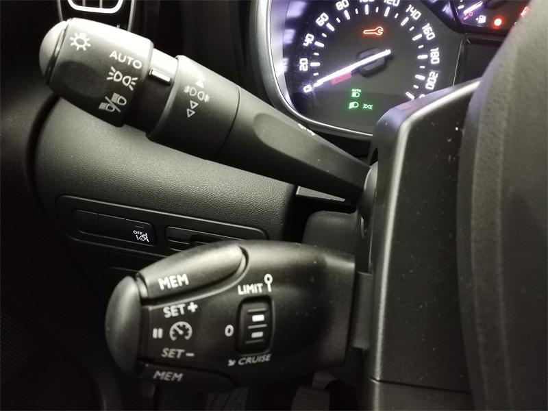 Used CITROEN C3 Aircross PureTech 110ch S&S Shine 2023 Noir Perla Nera (M) € 15430 in Lesménils