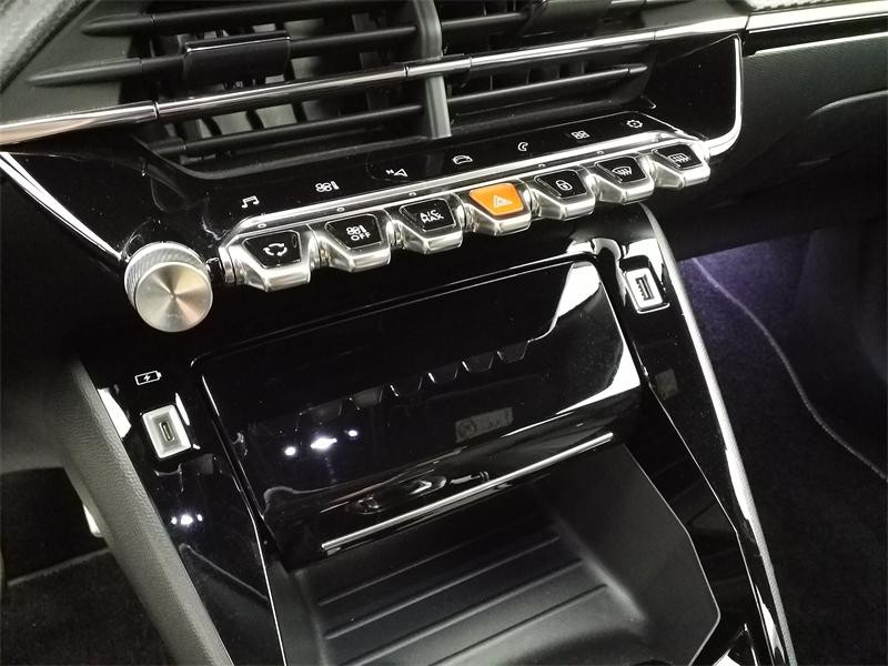 Used PEUGEOT 2008 1.2 PureTech 130ch S&S GT Line EAT8 7cv 2020 Gris Artense (M) € 14970 in Lesménils