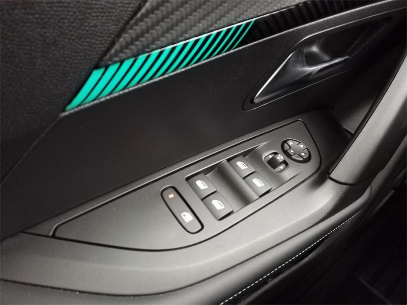 Occasion PEUGEOT 2008 1.2 PureTech 100ch S&S Allure 2023 Orange 16490 € à Lesménils