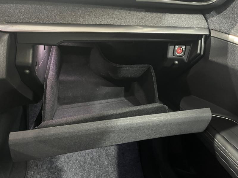 Used PEUGEOT 3008 1.2 PureTech 130ch Allure S&S 2018 Gris Artense (M) € 13190 in Lesménils