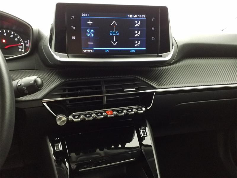 Used PEUGEOT 2008 1.2 PureTech 130ch S&S Allure EAT8 2020 Blanc Nacré (N) € 15870 in Lesménils