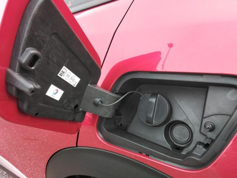 Occasion PEUGEOT 2008 1.2 PureTech 130ch S&S Allure 2021 Rouge Elixir (S) 12990 € à Lesménils