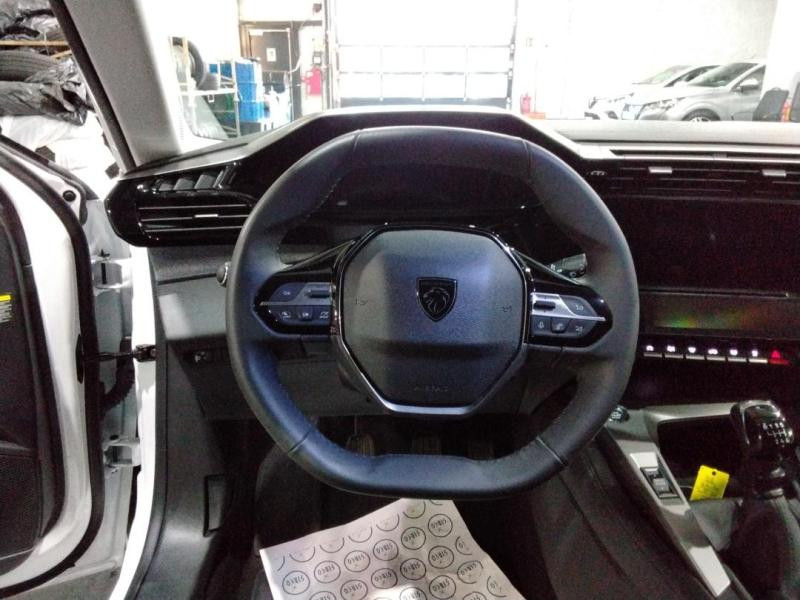 Used PEUGEOT 308 1.2 PureTech 130ch S&S Allure Pack 2023 Blanc Okénite (M) € 19190 in Lesménils