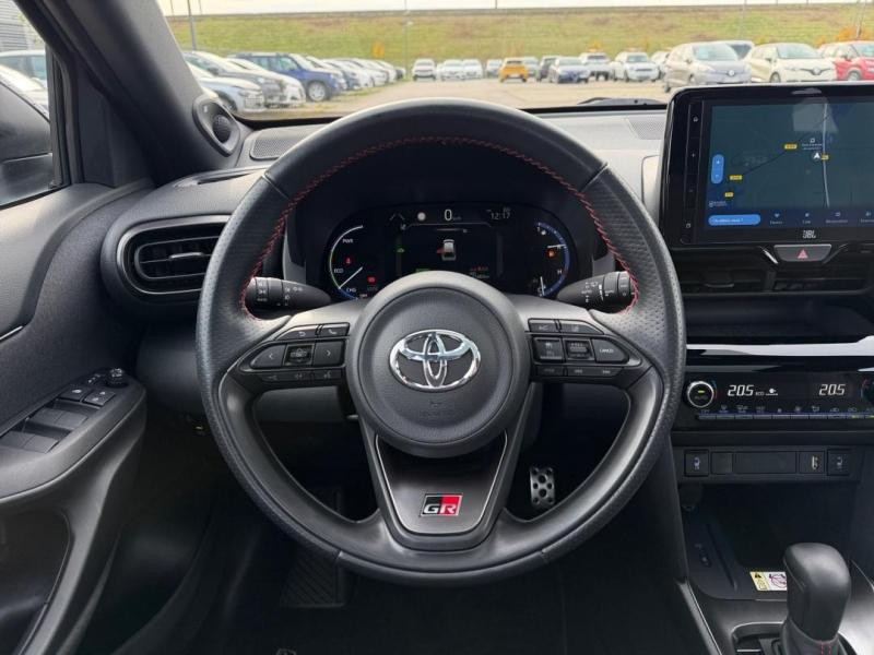 Occasion TOYOTA Yaris Cross 116h GR Sport MY22 2023 Blanc Nacré/Toit Noir 23490 € à Lesménils