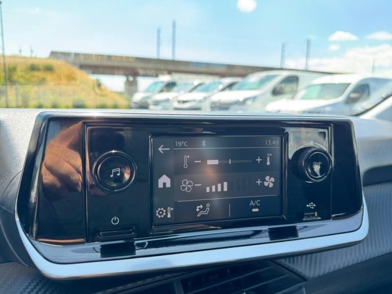 Used PEUGEOT 208 1.2 PureTech 75ch S&S Like 2021 Noir Perla Nera (M) € 10870 in Lesménils