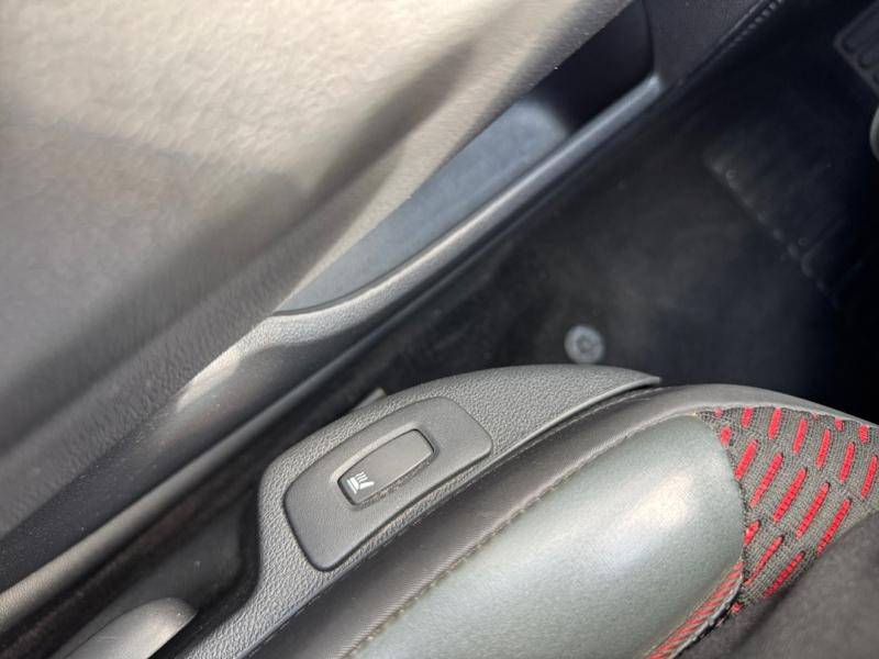 Occasion RENAULT Captur 1.2 TCe 120ch Stop&Start energy Wave Euro6 2016 2016 Blanc nacré / Toit Noir Etoilé 10380 € à Lesménils