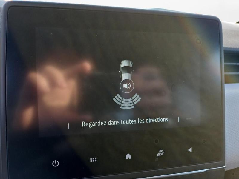 Used RENAULT Clio 1.0 TCe 90ch Evolution 2023 Gris Platine € 16390 in Lesménils