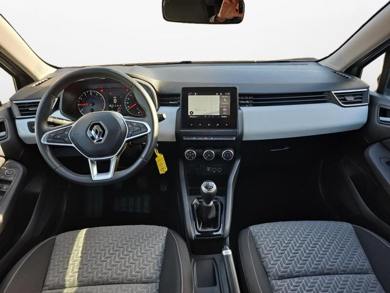 Used RENAULT Clio 1.0 TCe 90ch Evolution 2023 Gris Platine € 16390 in Lesménils