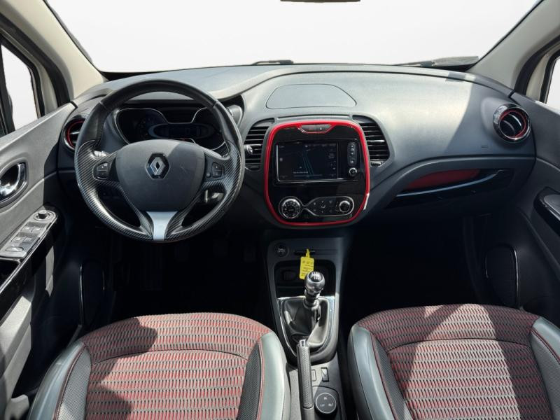Occasion RENAULT Captur 1.2 TCe 120ch Stop&Start energy Wave Euro6 2016 2016 Blanc nacré / Toit Noir Etoilé 10380 € à Lesménils