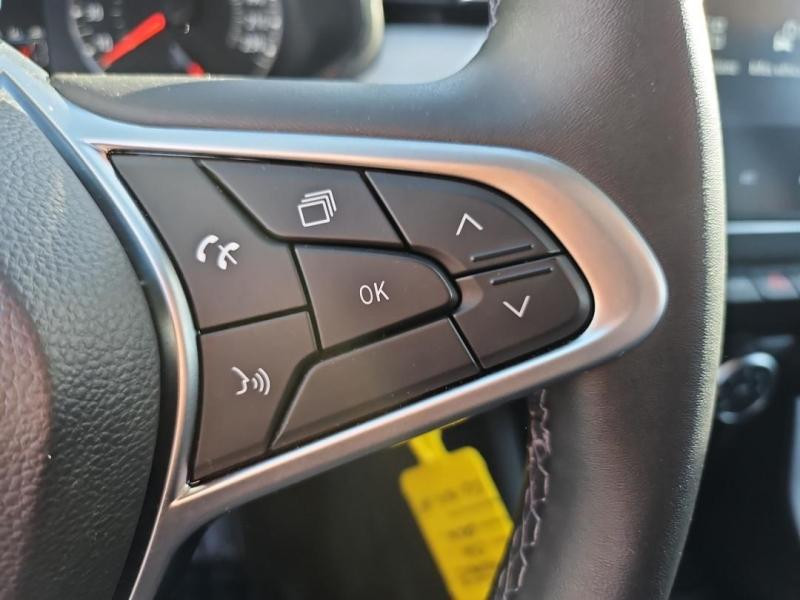 Used RENAULT Clio 1.0 TCe 90ch Evolution 2023 Gris Platine € 16390 in Lesménils