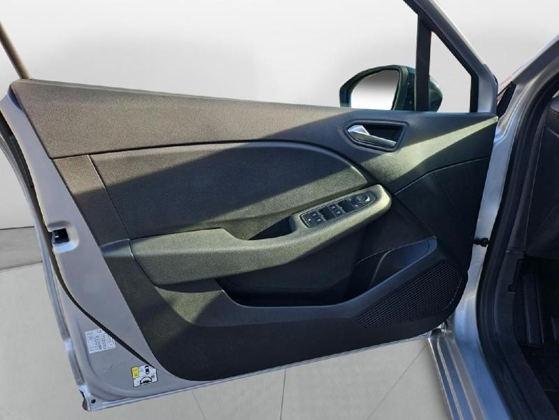 Used RENAULT Clio 1.0 TCe 90ch Evolution 2023 Gris Platine € 16390 in Lesménils