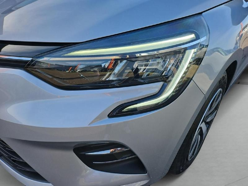 Used RENAULT Clio 1.0 TCe 90ch Evolution 2023 Gris Platine € 16390 in Lesménils