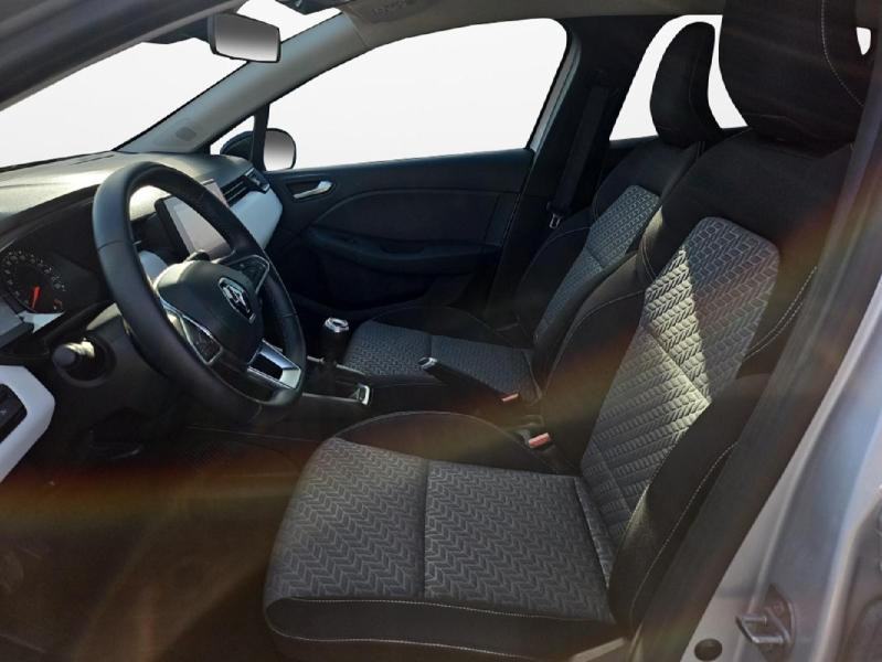 Used RENAULT Clio 1.0 TCe 90ch Evolution 2023 Gris Platine € 16390 in Lesménils