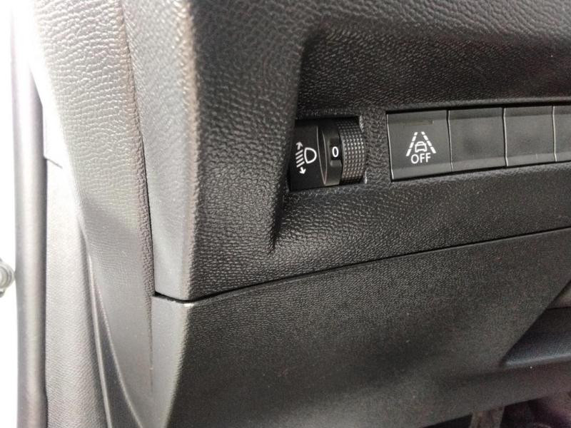 Occasion PEUGEOT 208 Affaire 1.5 BlueHDi 100 Premium Pack 2021 Blanc Banquise 8990 € à Lesménils