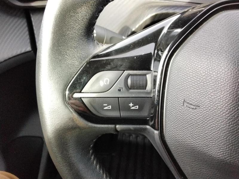 Occasion PEUGEOT 208 Affaire 1.5 BlueHDi 100 Premium Pack 2021 Blanc Banquise 8990 € à Lesménils