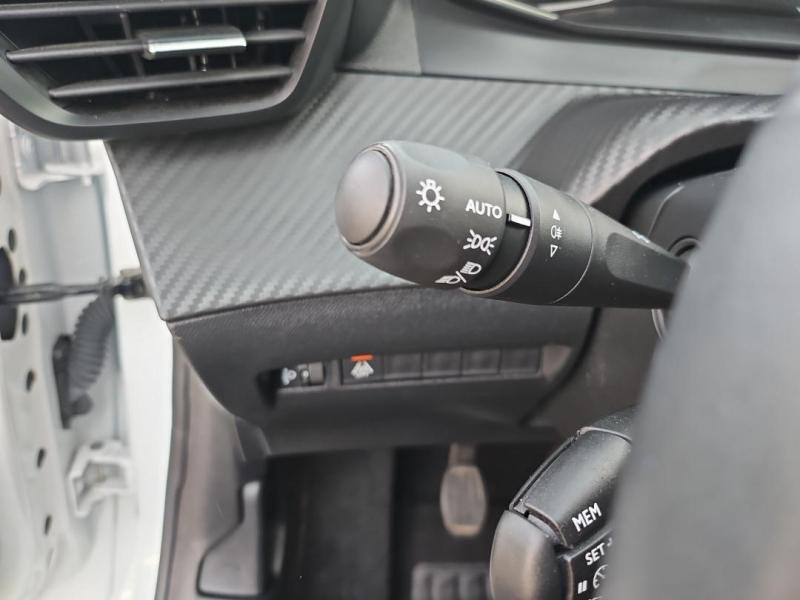 Occasion PEUGEOT 208 Affaire 1.5 BlueHDi 100 Premium Pack 2021 Blanc Banquise 8990 € à Lesménils