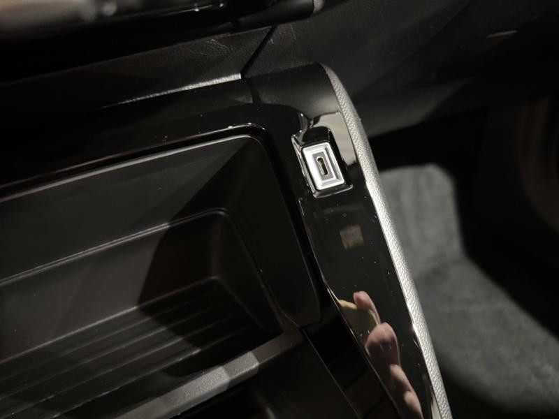 Used PEUGEOT 2008 1.2 PureTech 100ch S&S Active 2024 Gris Artense (M) € 16470 in Lesménils