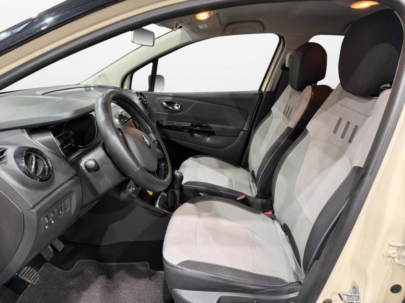Occasion RENAULT Captur 1.5 dCi 90ch Stop&Start energy Intens eco² 2014 Beige 8990 € à Lesménils