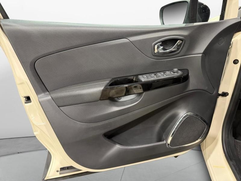 Occasion RENAULT Captur 1.5 dCi 90ch Stop&Start energy Intens eco² 2014 Beige 8990 € à Lesménils