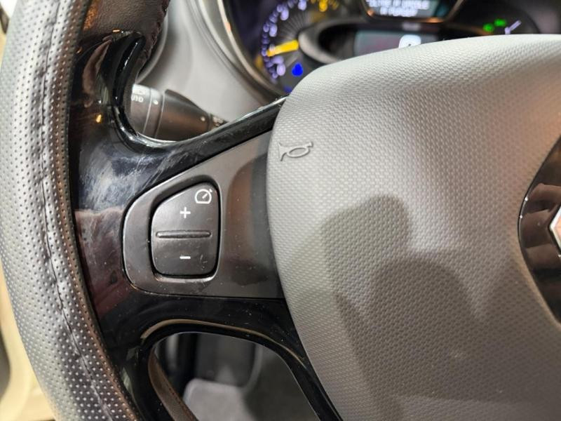 Occasion RENAULT Captur 1.5 dCi 90ch Stop&Start energy Intens eco² 2014 Beige 8990 € à Lesménils