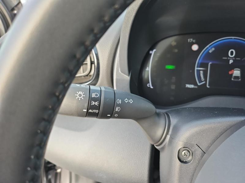 Occasion TOYOTA Yaris 116h Design 5p MY22 2024 Blanc 20990 € à Lesménils