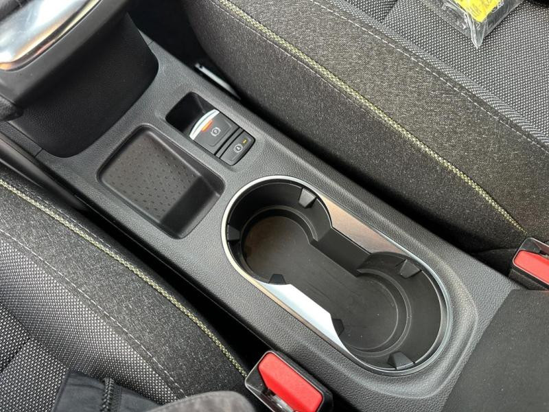 Occasion RENAULT Captur 1.0 TCe 90ch Techno 2024 Noir Etoilé/Grège perle 21990 € à Lesménils