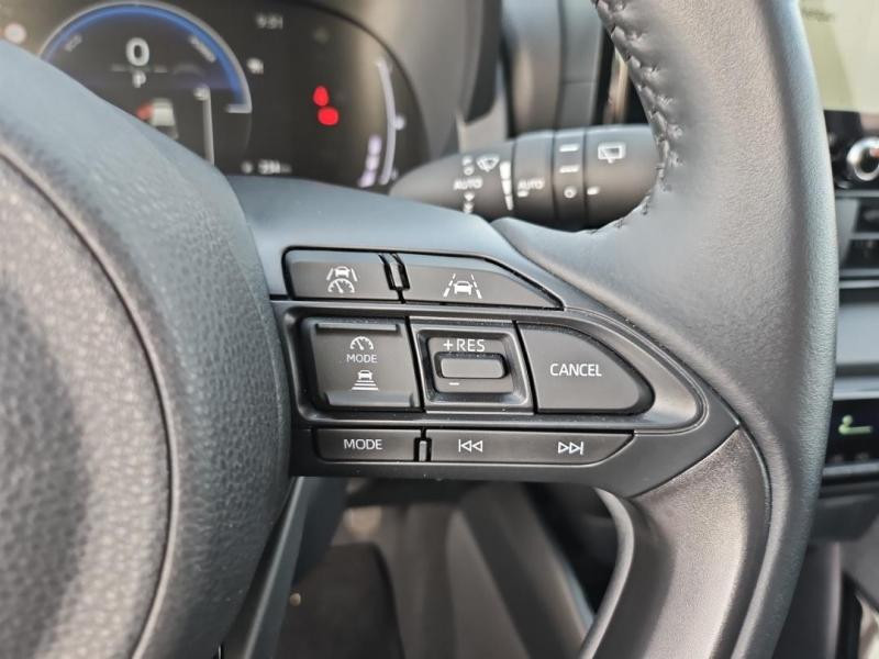 Occasion TOYOTA Yaris 116h Design 5p MY22 2024 Blanc 20990 € à Lesménils