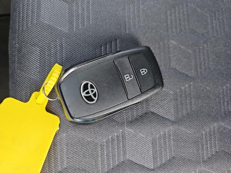 Occasion TOYOTA Yaris 116h Design 5p MY22 2024 Blanc 20990 € à Lesménils