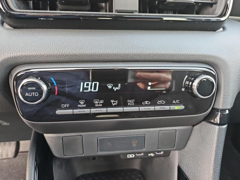 Occasion TOYOTA Yaris 116h Design 5p MY22 2024 Blanc 20990 € à Lesménils