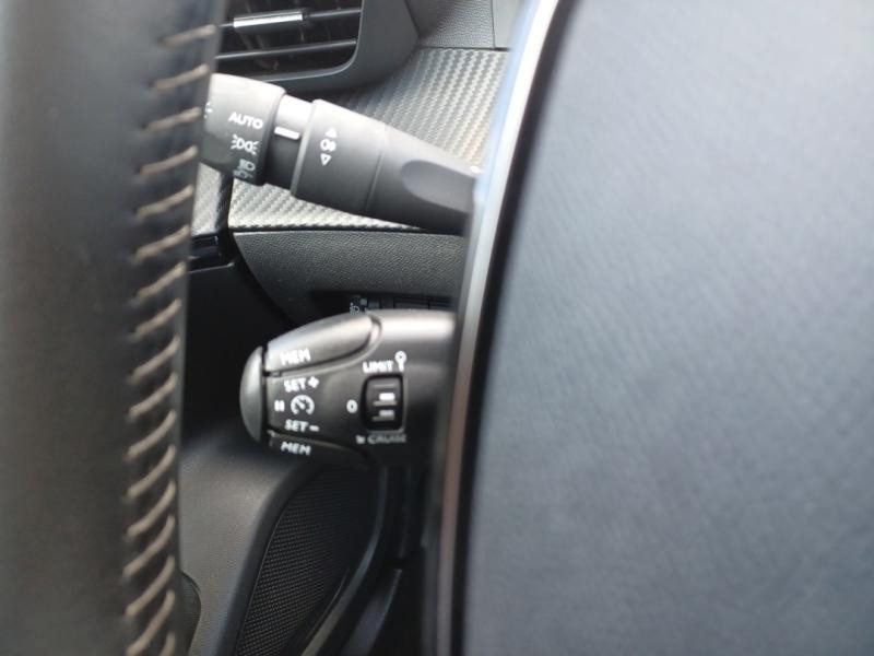 Used PEUGEOT 2008 1.2 PureTech 100ch S&S Allure 5cv 2020 Gris Artense (M) € 13370 in Lesménils