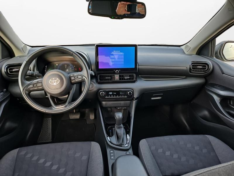 Occasion TOYOTA Yaris 116h Design 5p MY22 2024 Blanc 20990 € à Lesménils