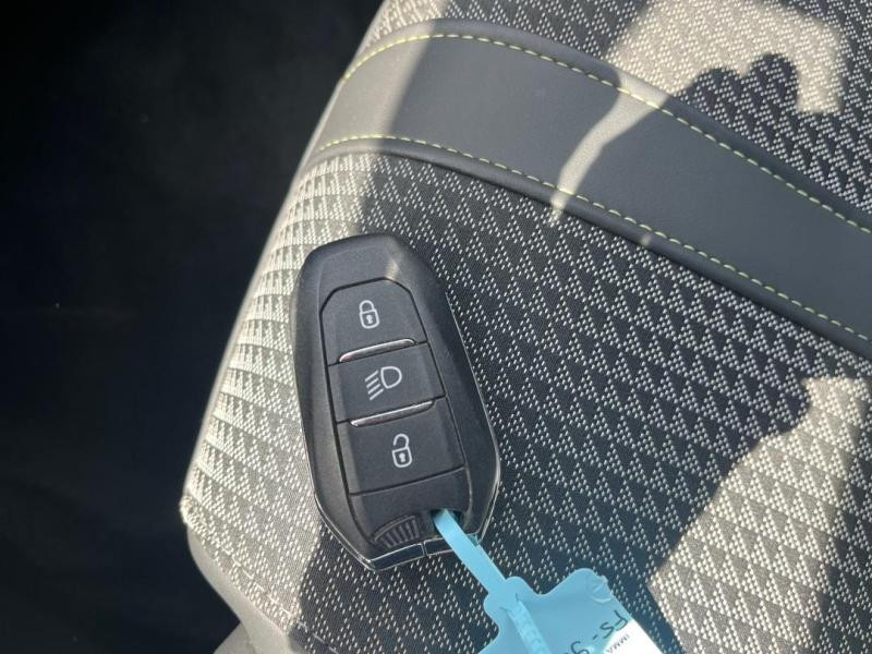 Used PEUGEOT 2008 1.2 PureTech 130ch S&S GT Line EAT8 7cv 2020 Orange Fusion (M) € 15840 in Lesménils