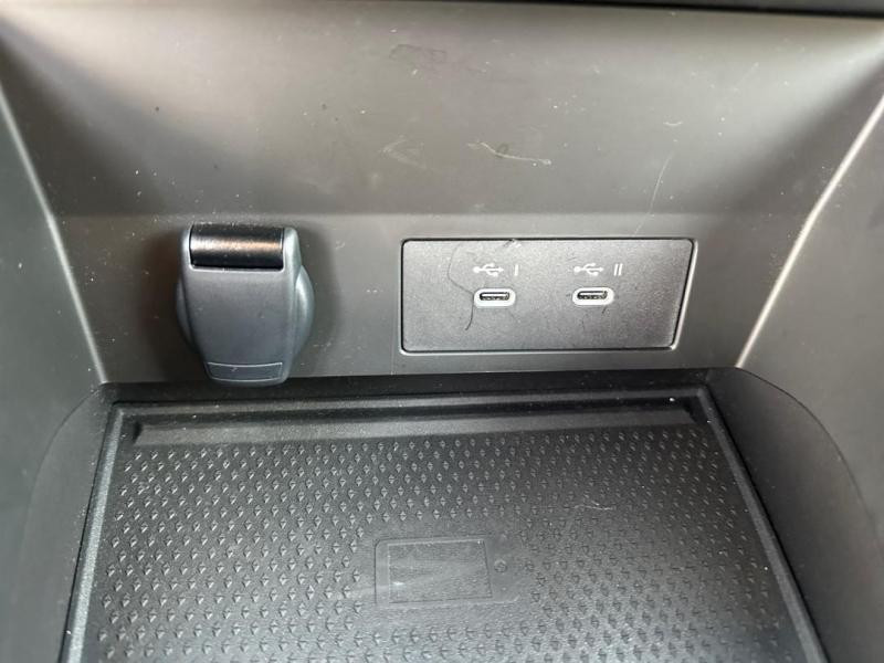 Occasion RENAULT Captur 1.0 TCe 90ch Techno 2024 Noir Etoilé/Grège perle 21990 € à Lesménils