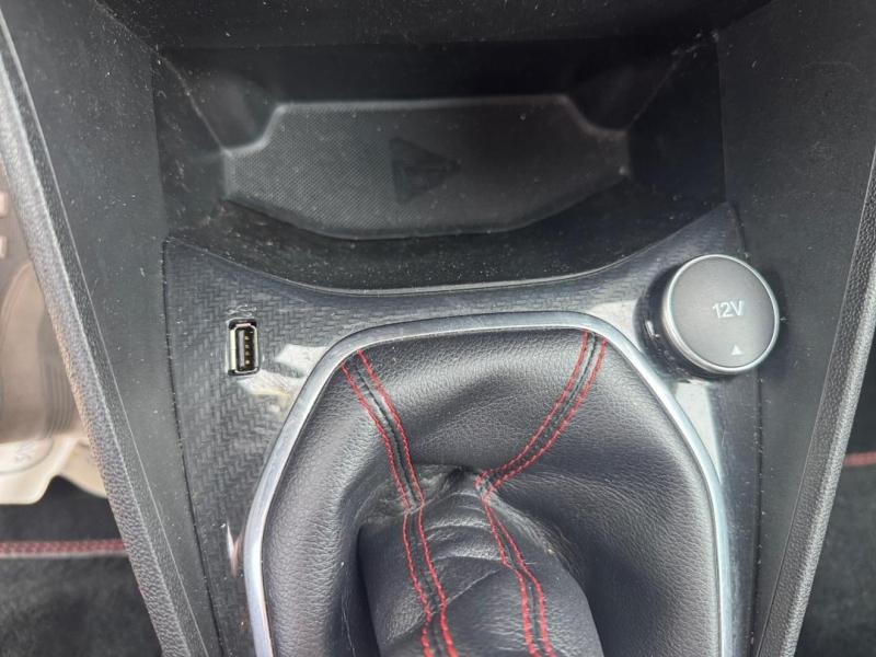 Used FORD Fiesta 1.0 EcoBoost 140ch Stop&Start ST-Line 3p Euro6.2 2019 Noir Shadow € 11490 in Lesménils