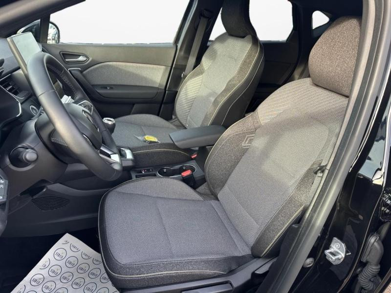 Occasion RENAULT Captur 1.0 TCe 90ch Techno 2024 Noir Etoilé/Grège perle 21990 € à Lesménils