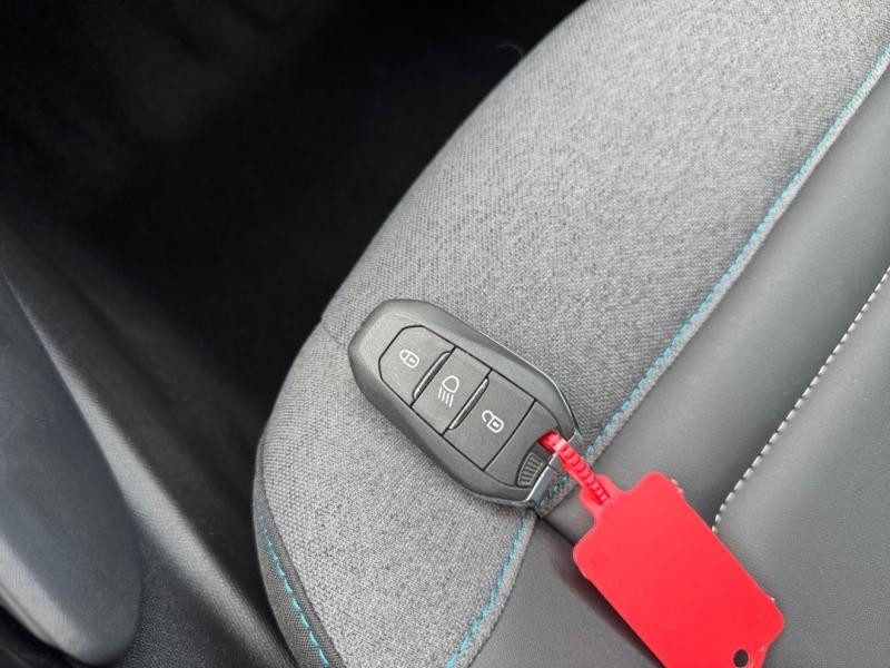 Used CITROEN C4 PureTech 130ch S&S Shine 2022 Blanc Banquise (O) € 15970 in Lesménils