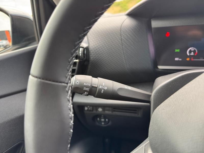 Used CITROEN C4 PureTech 130ch S&S Shine 2022 Blanc Banquise (O) € 15970 in Lesménils