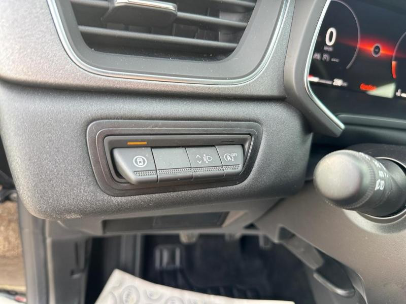 Occasion RENAULT Captur 1.0 TCe 90ch Techno 2024 Noir Etoilé/Grège perle 21990 € à Lesménils