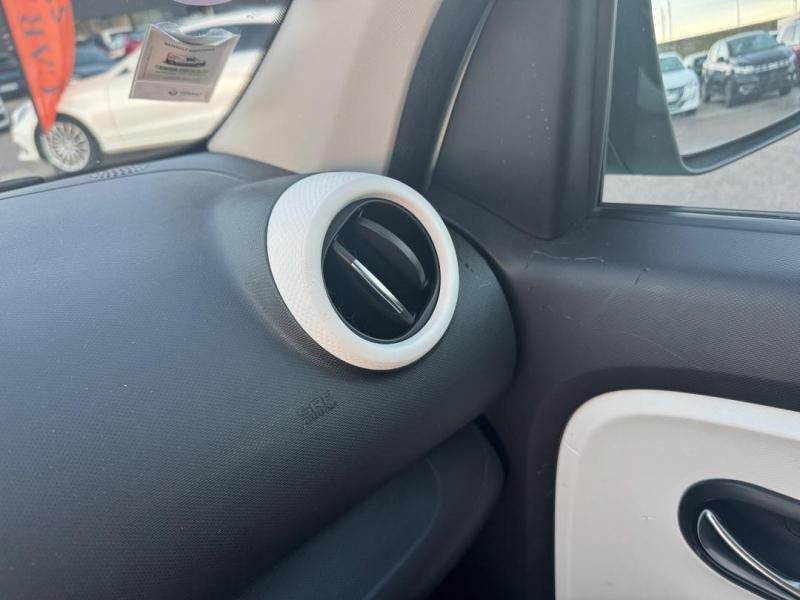 Occasion RENAULT Twingo 1.0 SCe 75ch Zen - 20 2020 Blanc 10490 € à Lesménils