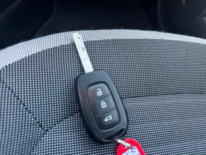 Occasion RENAULT Twingo 1.0 SCe 75ch Zen - 20 2020 Blanc 10490 € à Lesménils