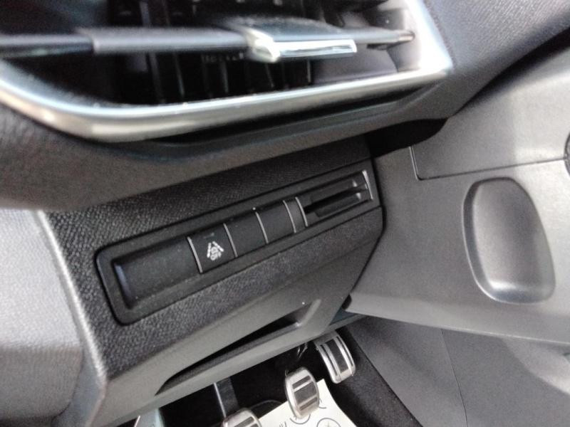 Occasion PEUGEOT 3008 1.2 PureTech 130ch S&S GT 2023 Noir 22890 € à Lesménils