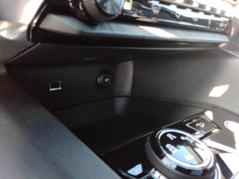Occasion PEUGEOT 3008 1.2 PureTech 130ch S&S GT 2023 Noir 22890 € à Lesménils