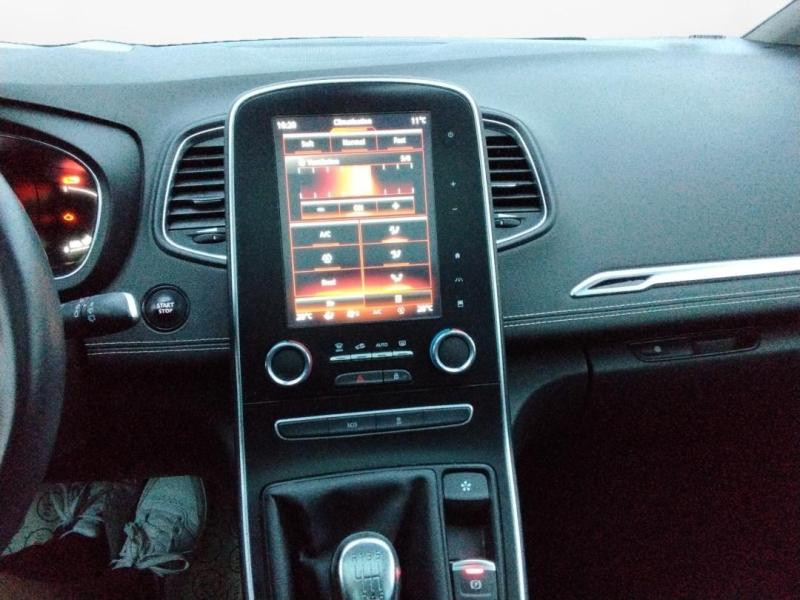 Occasion RENAULT Grand Scenic 1.3 TCe 140ch energy Business Intens 7 places 2018 Beige Dune 15990 € à Lesménils