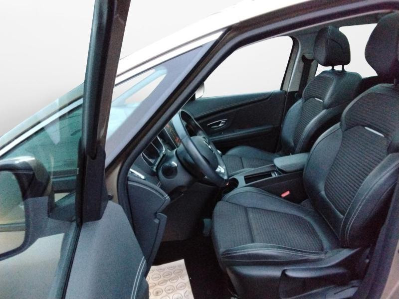 Occasion RENAULT Grand Scenic 1.3 TCe 140ch energy Business Intens 7 places 2018 Beige Dune 15990 € à Lesménils